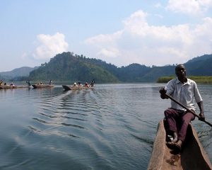 Lake Bunyonyi canoe trip Uganda gorilla trekking itinerary"]