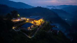 Overnight: Burunga Gorilla Lodge, Rushaga Sector